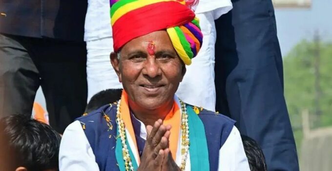 In a shocking turn of events, a scandal involving the former Congress MLA, Mewaram Jain, has surfaced, sending ripples through the political landscape of Rajasthan.